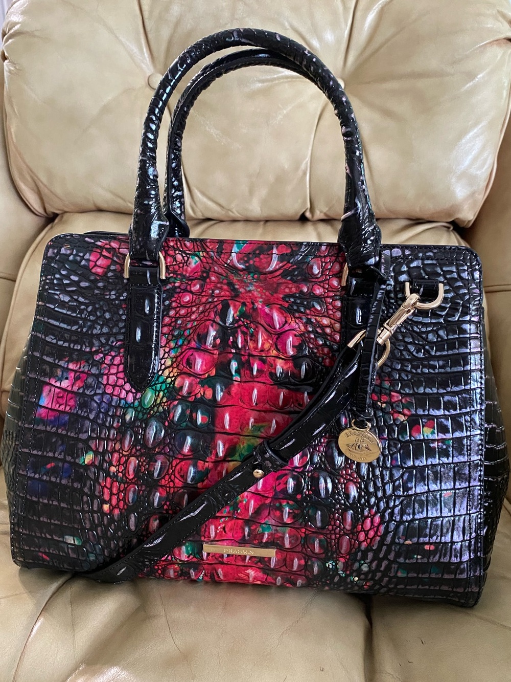 NWOT Brahmin Finley Beyond Ombré Melbourne Leather Black Red Silver